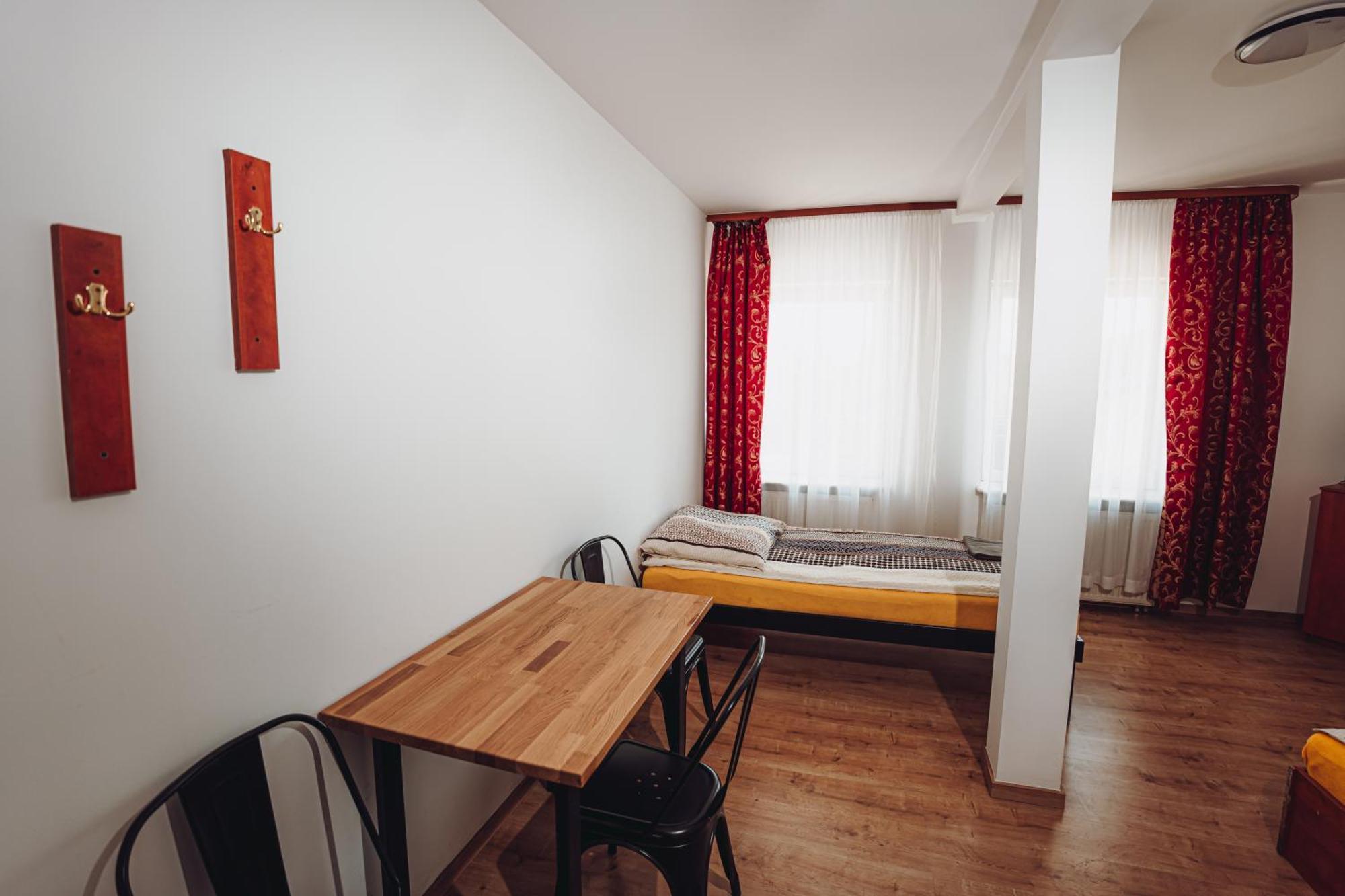 Hotel Kalwados Radzymin Exteriér fotografie