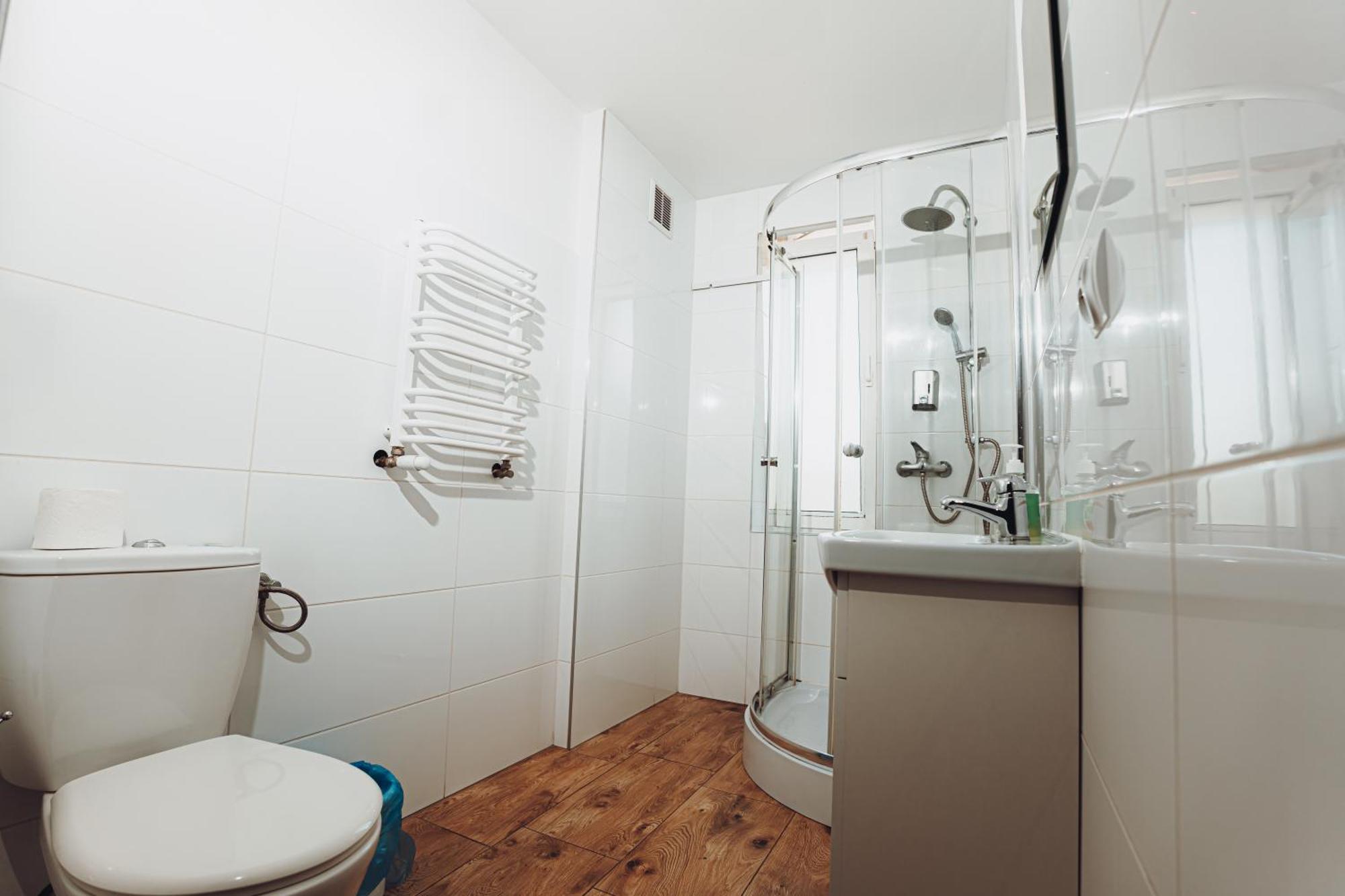 Hotel Kalwados Radzymin Exteriér fotografie
